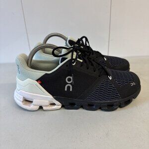 On Cloud Cloudflyer II  Black/White/Green Gym Running Shoes Womens Sz 9